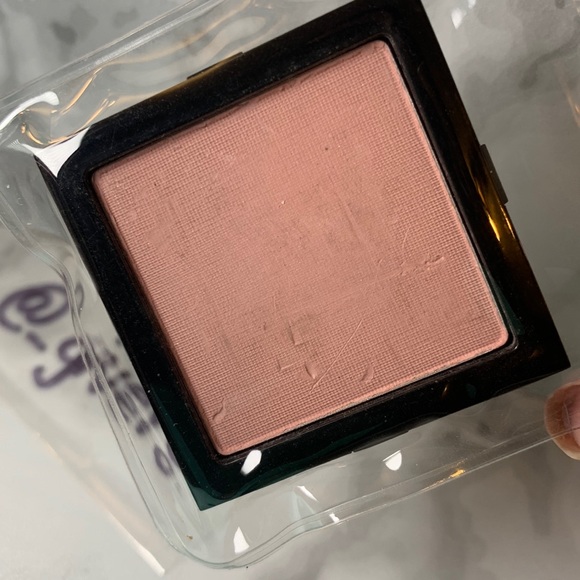 BABY PINK  (#43) Bobbi Brown Discontinued Eyeshadow - Picture 4 of 13